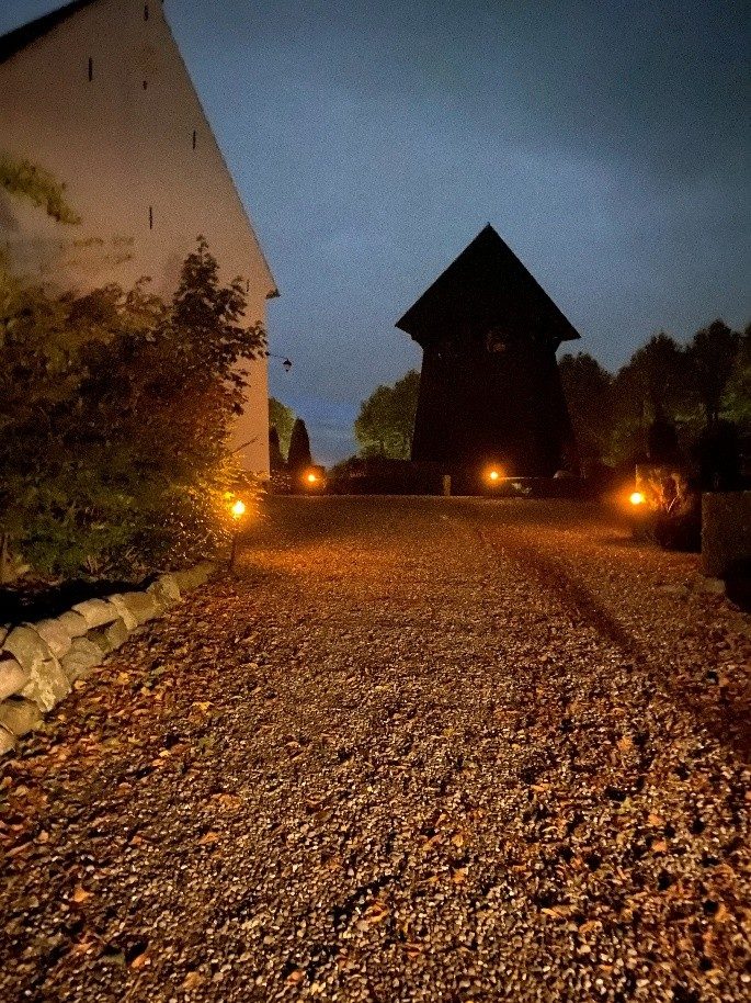 Dark_Bovrup